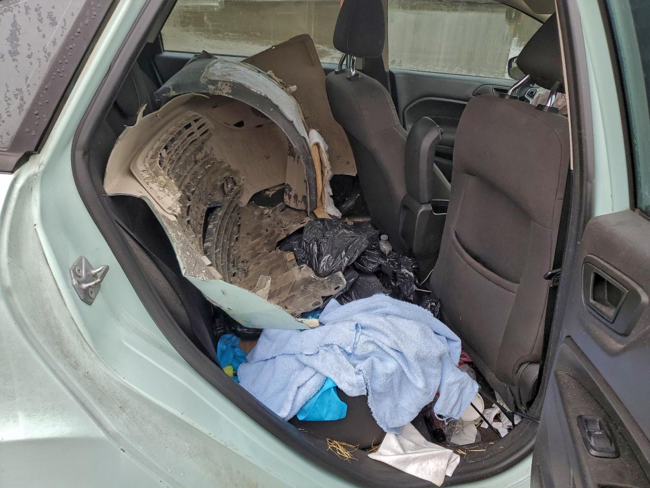 2019 FORD FIESTA SE photo 28