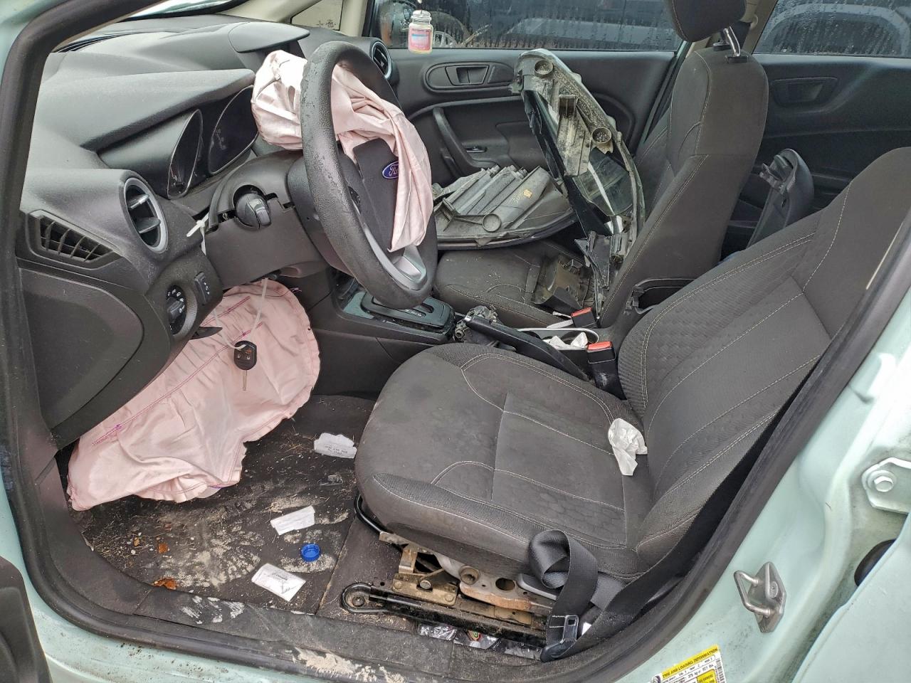 2019 FORD FIESTA SE photo 19