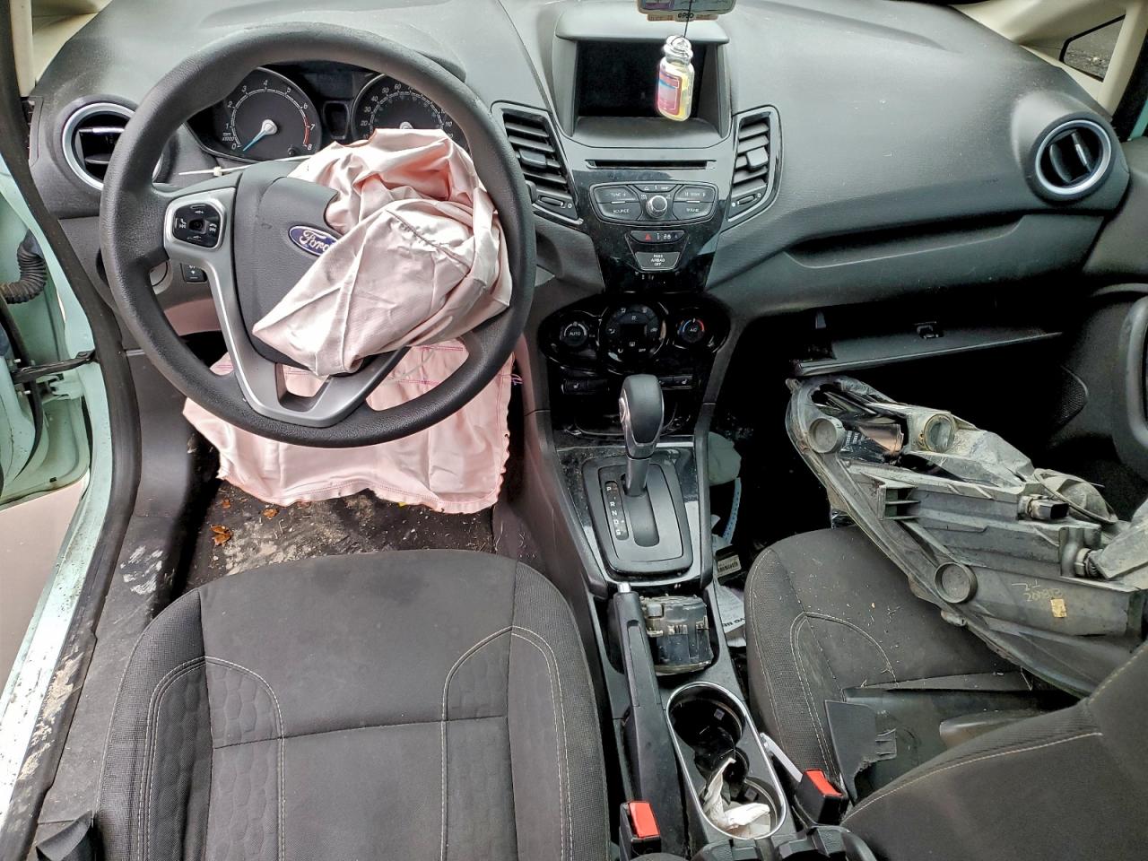 2019 FORD FIESTA SE photo 22
