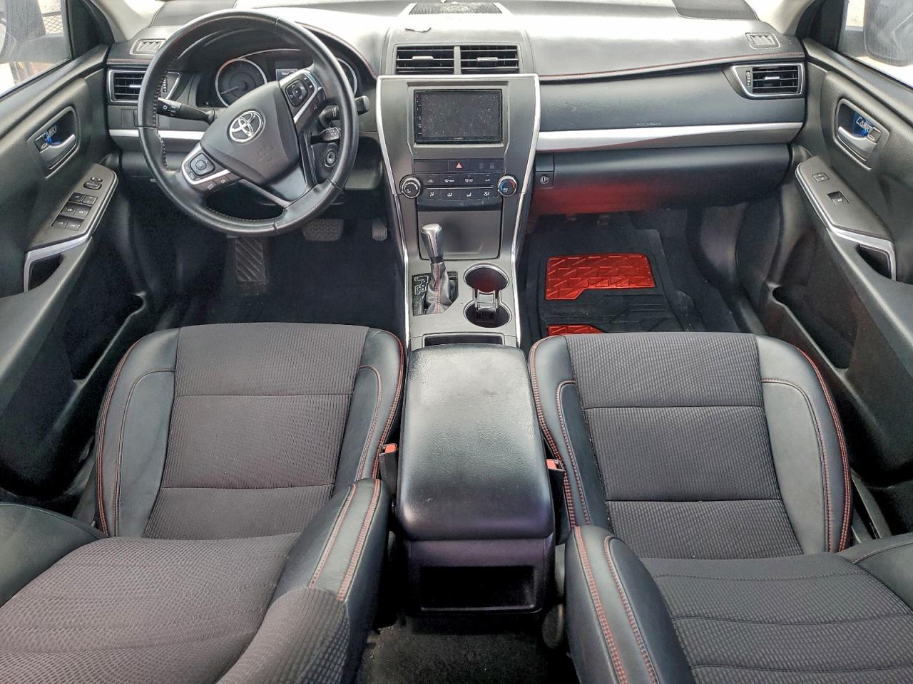 2016 TOYOTA CAMRY LE photo 8