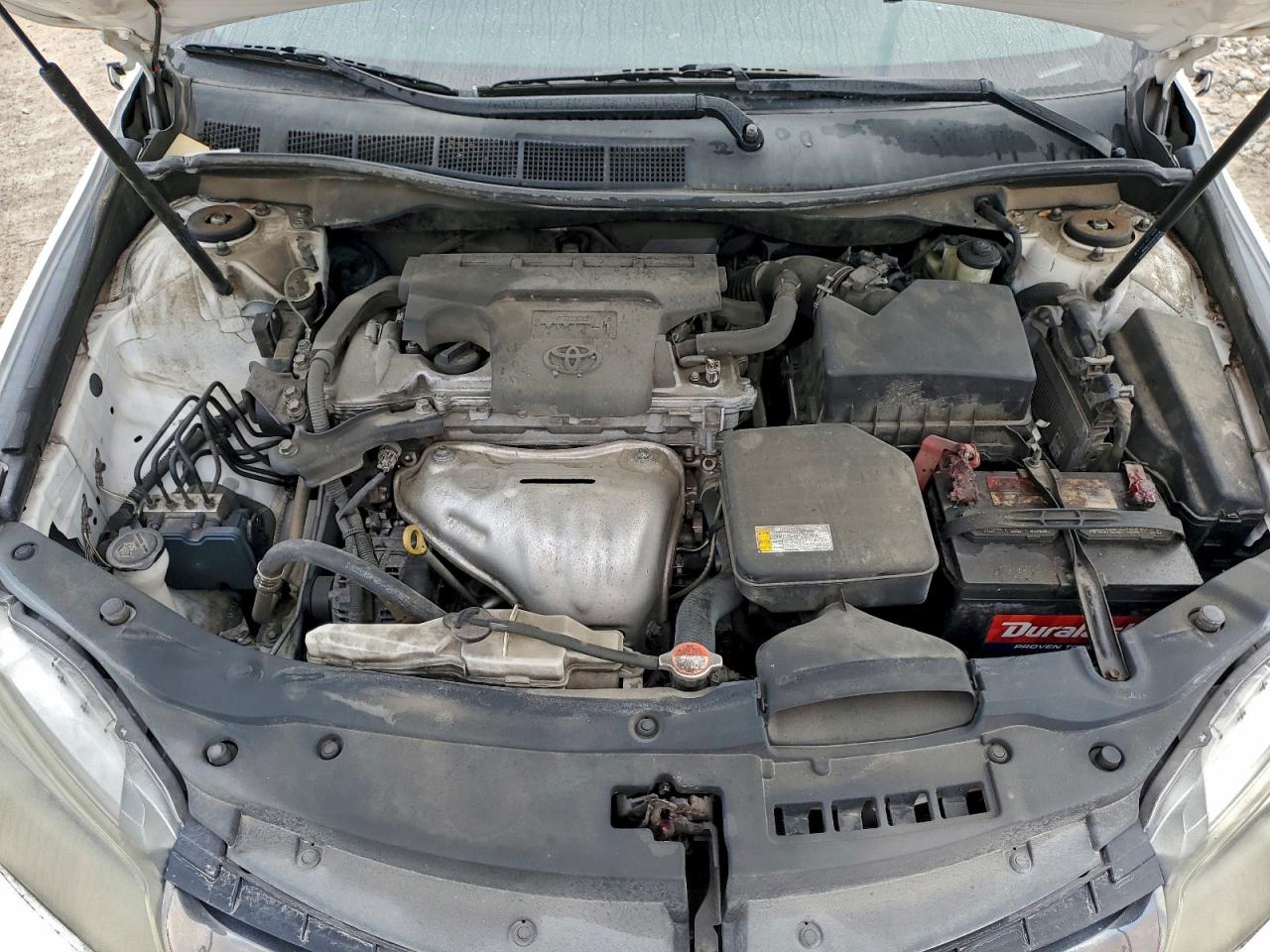 2016 TOYOTA CAMRY LE photo 11