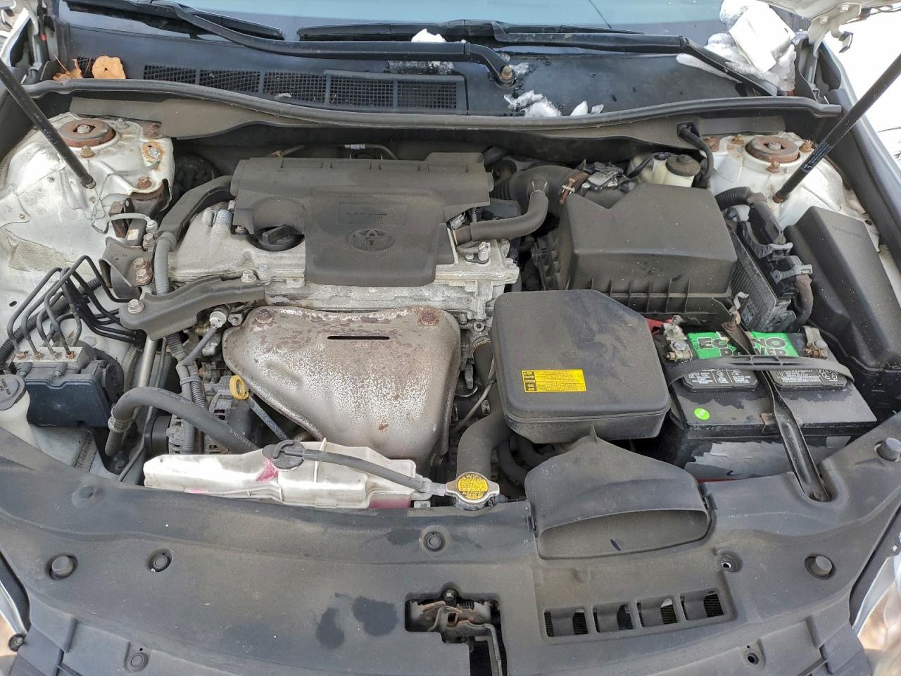 2015 TOYOTA CAMRY LE photo 11