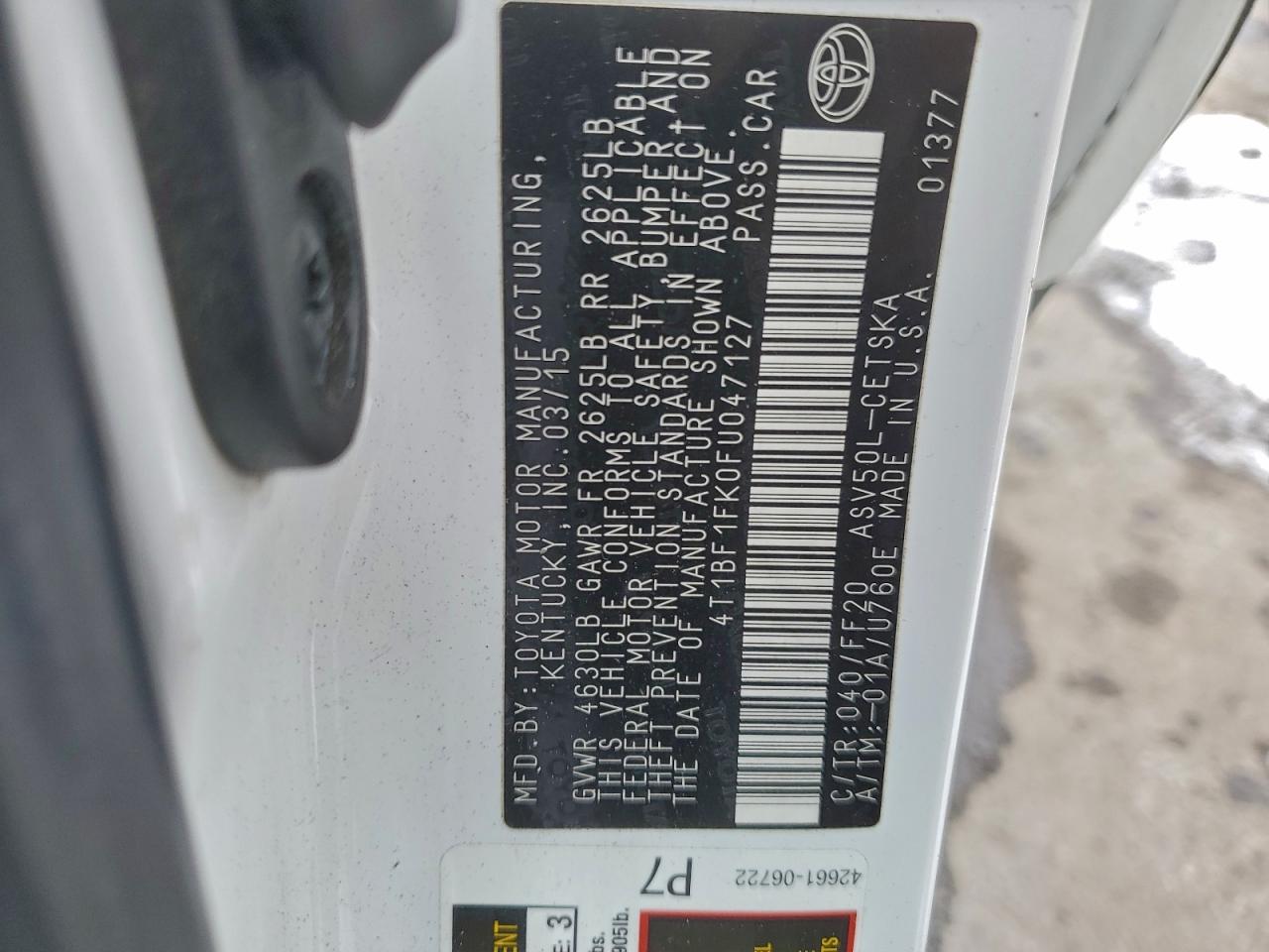 2015 TOYOTA CAMRY LE photo 12