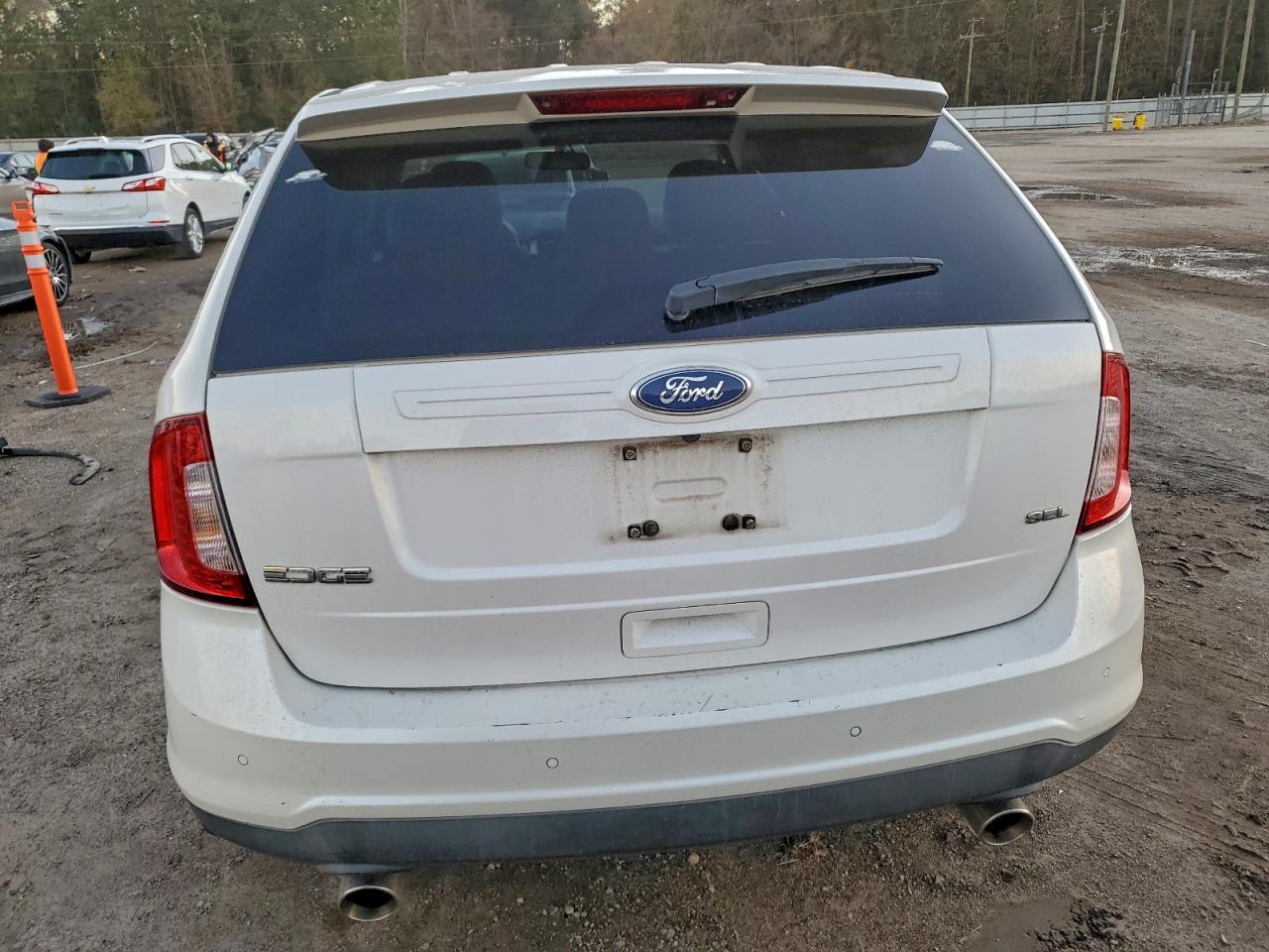 2011 FORD EDGE SEL photo 6