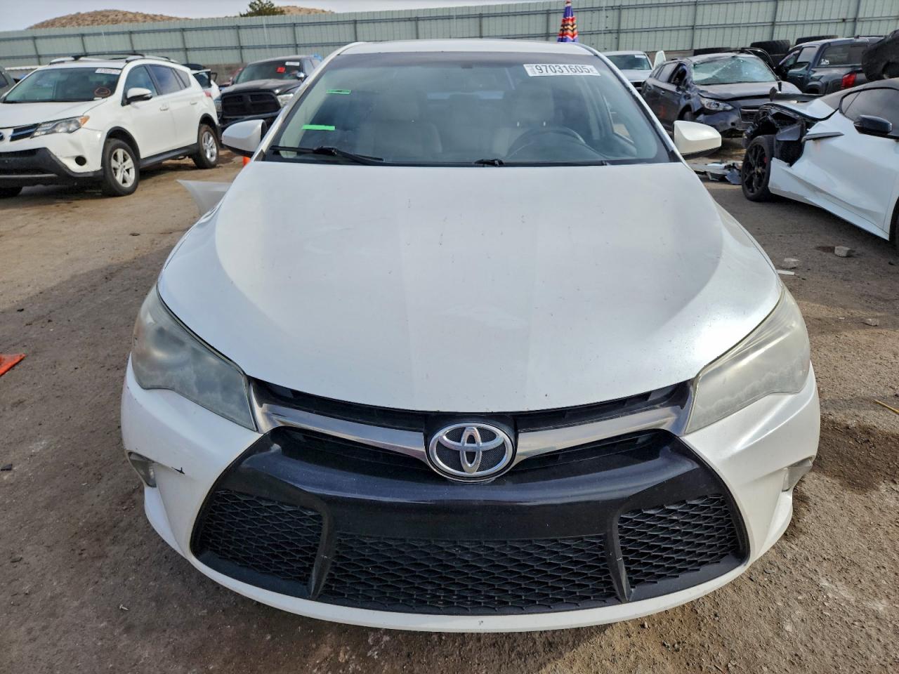 2015 TOYOTA CAMRY LE photo 5