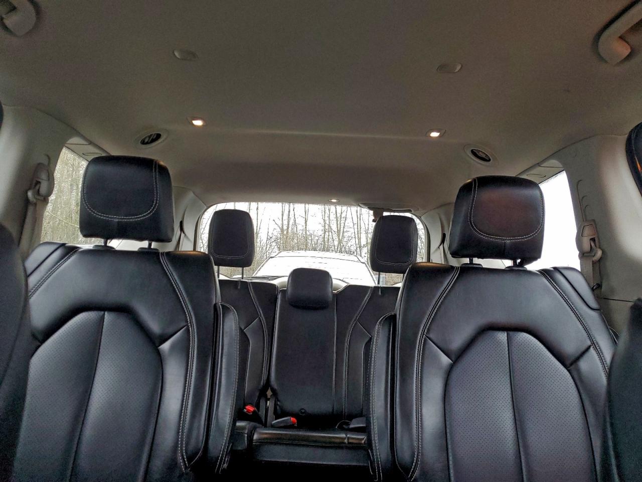 2021 CHRYSLER VOYAGER LXI photo 10
