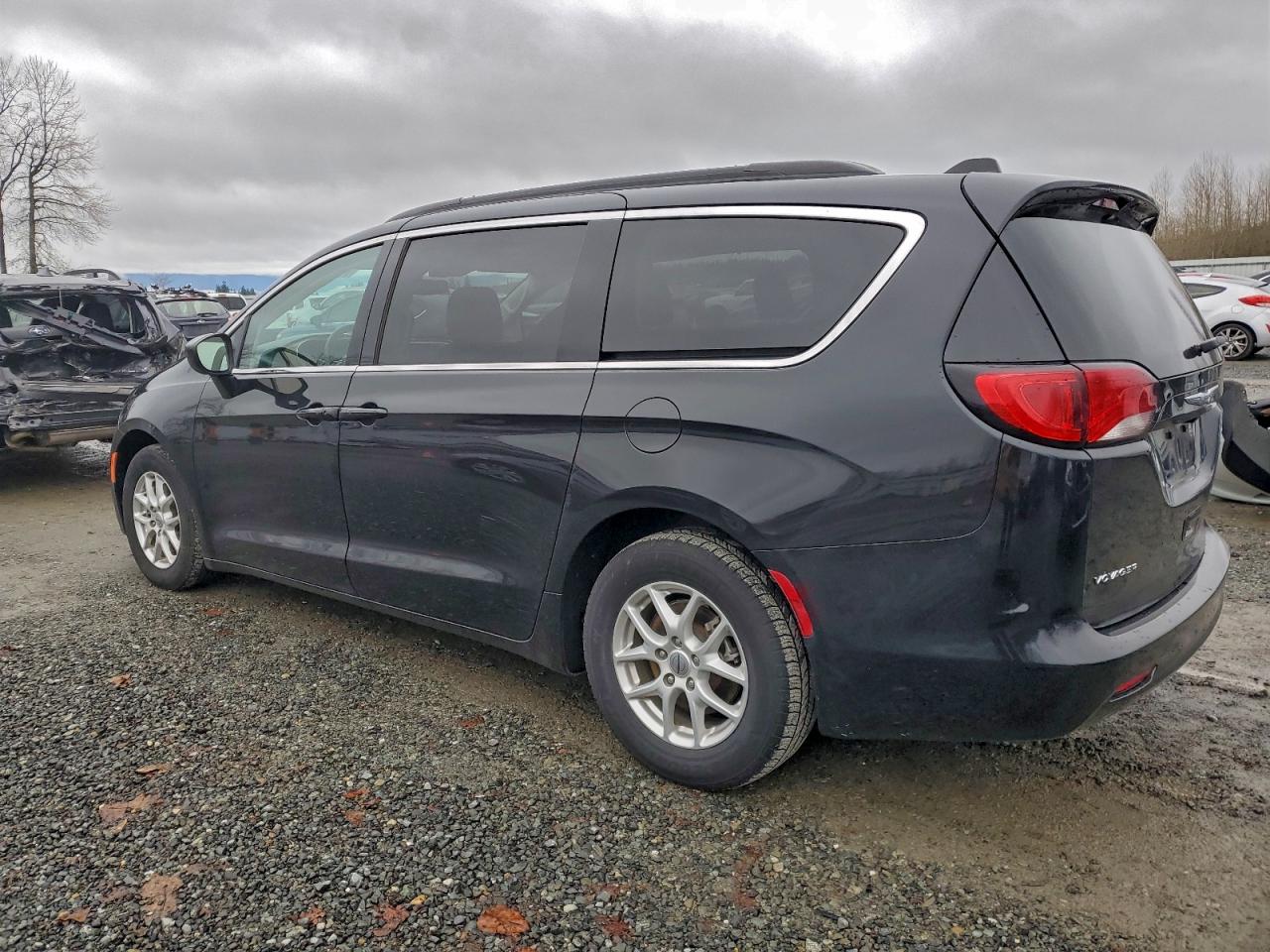 2021 CHRYSLER VOYAGER LXI photo 2