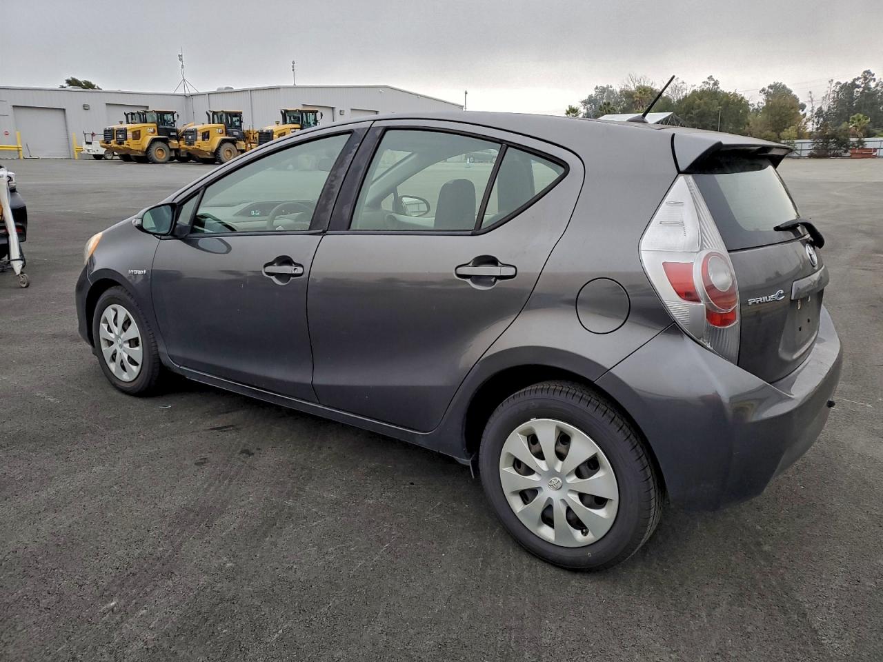 2014 TOYOTA PRIUS C photo 2