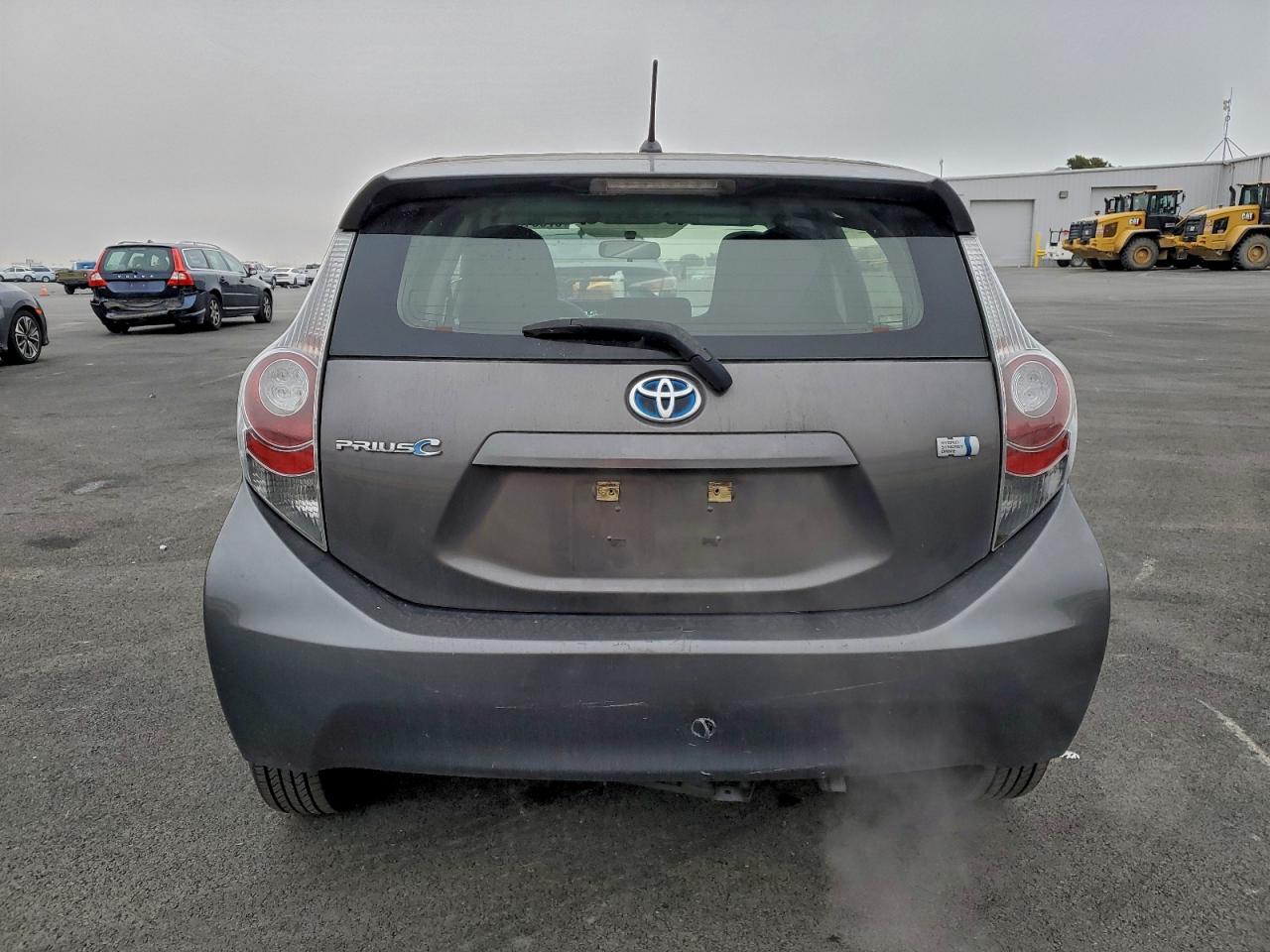 2014 TOYOTA PRIUS C photo 6