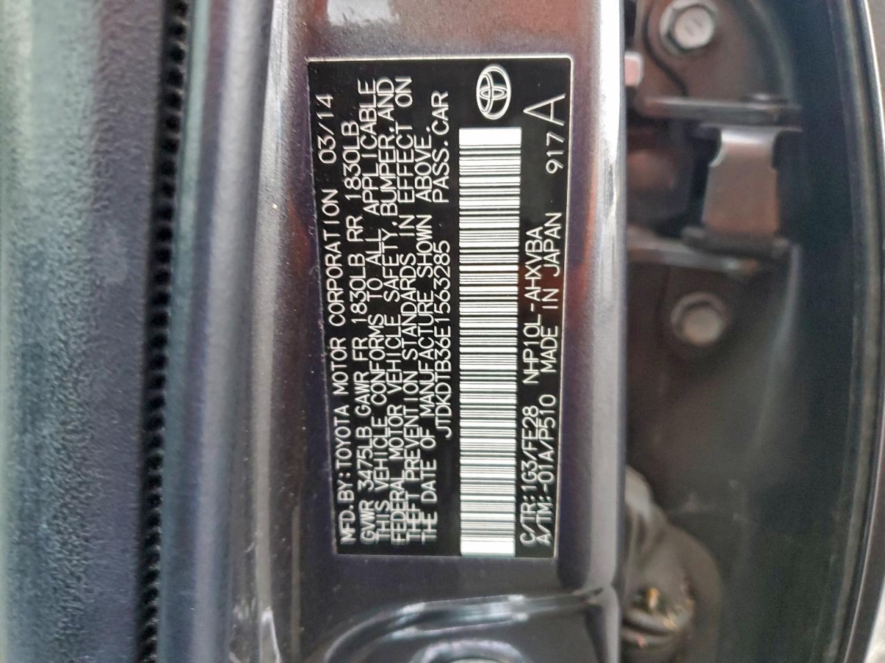 2014 TOYOTA PRIUS C photo 12