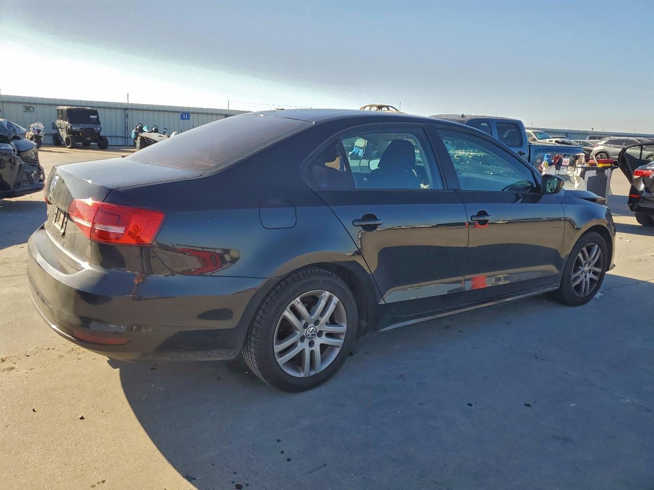 2015 VOLKSWAGEN JETTA BASE photo 3