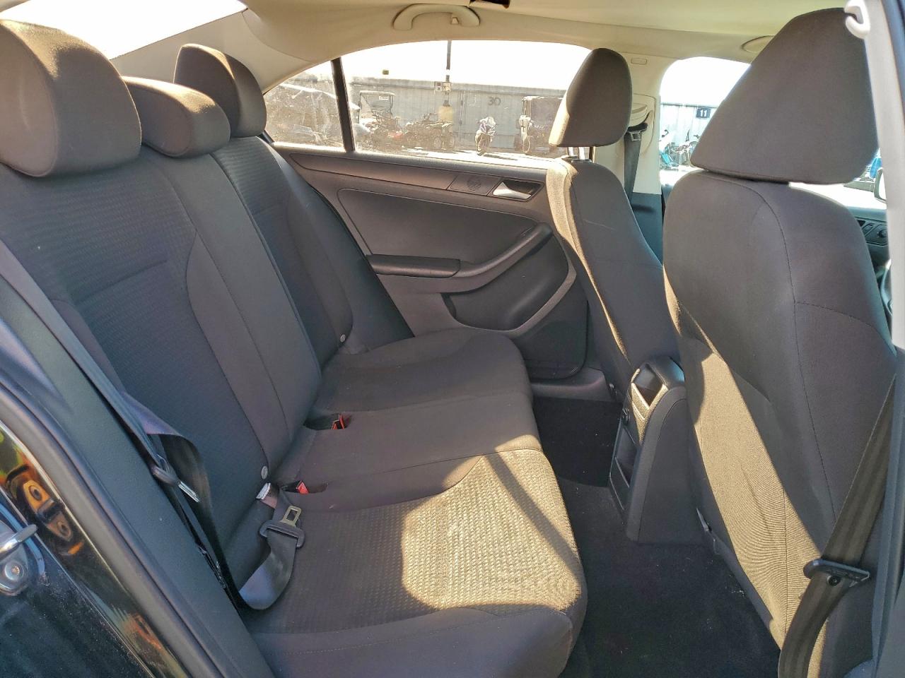 2015 VOLKSWAGEN JETTA BASE photo 10