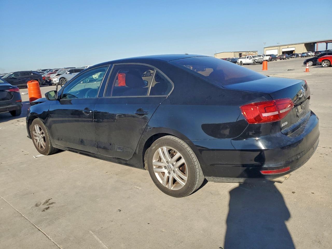 2015 VOLKSWAGEN JETTA BASE photo 2