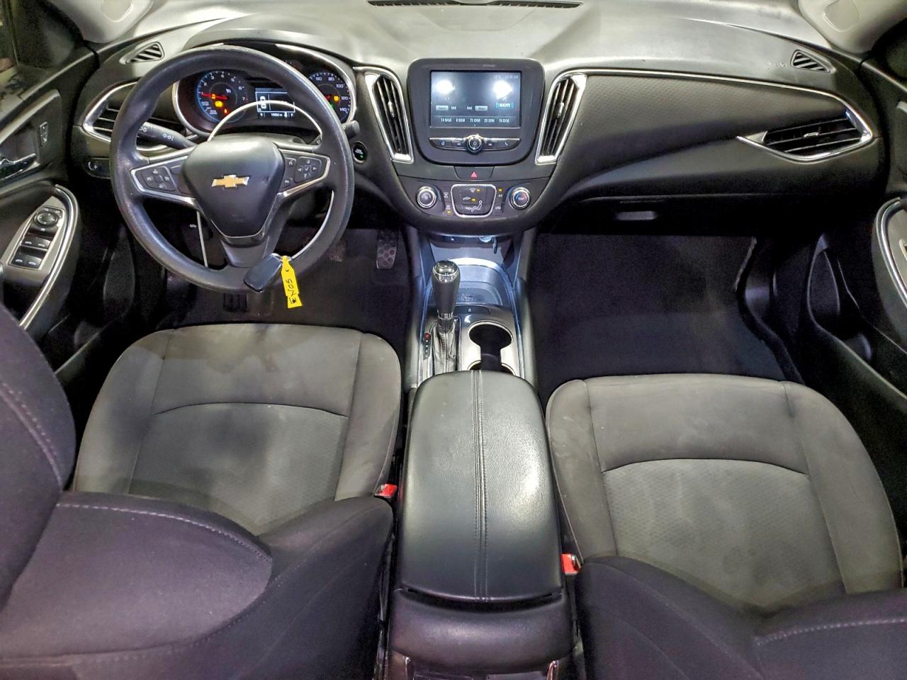 2017 CHEVROLET MALIBU LT photo 8