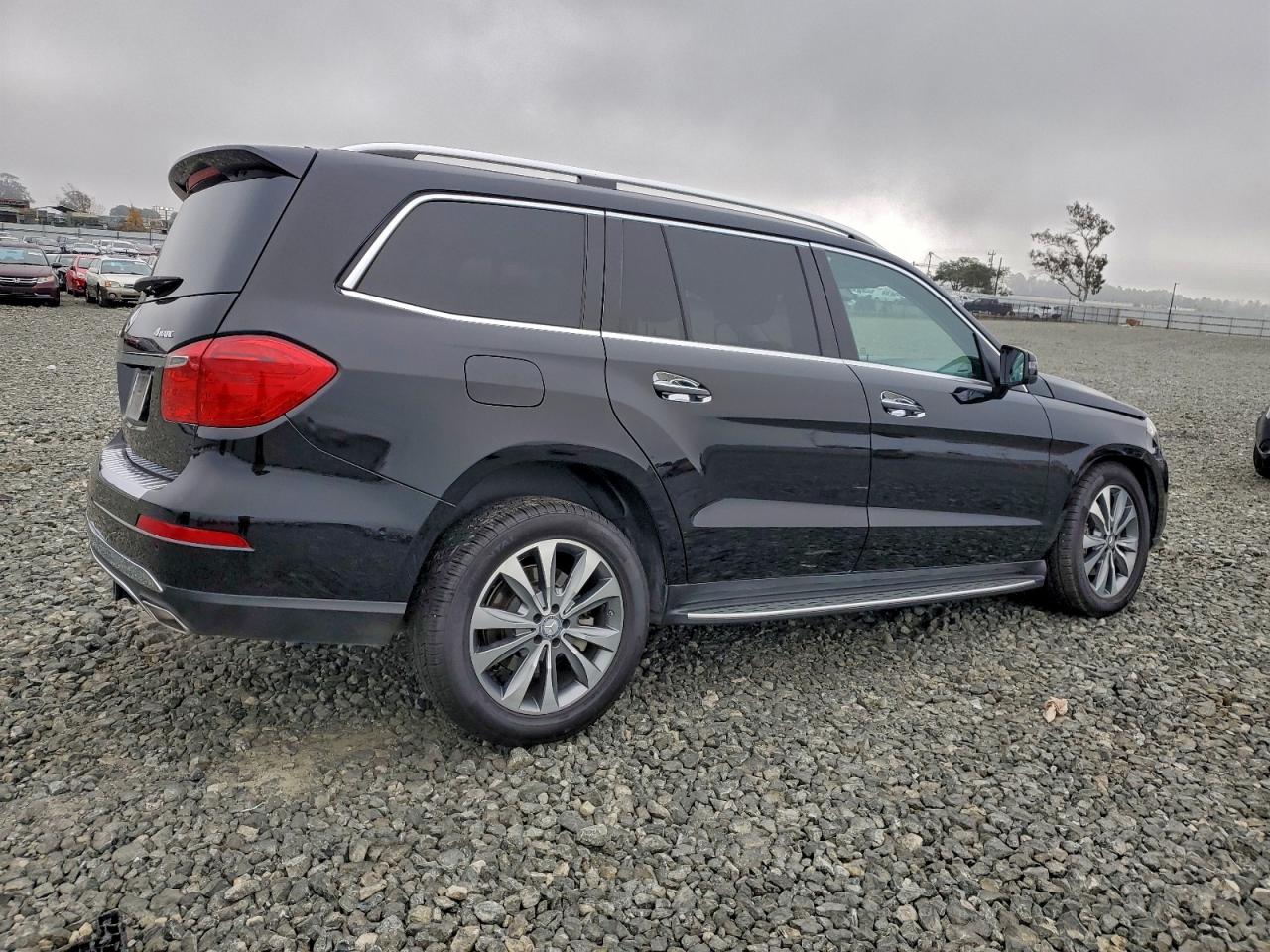 2015 MERCEDES-BENZ GL 450 4MATIC photo 3