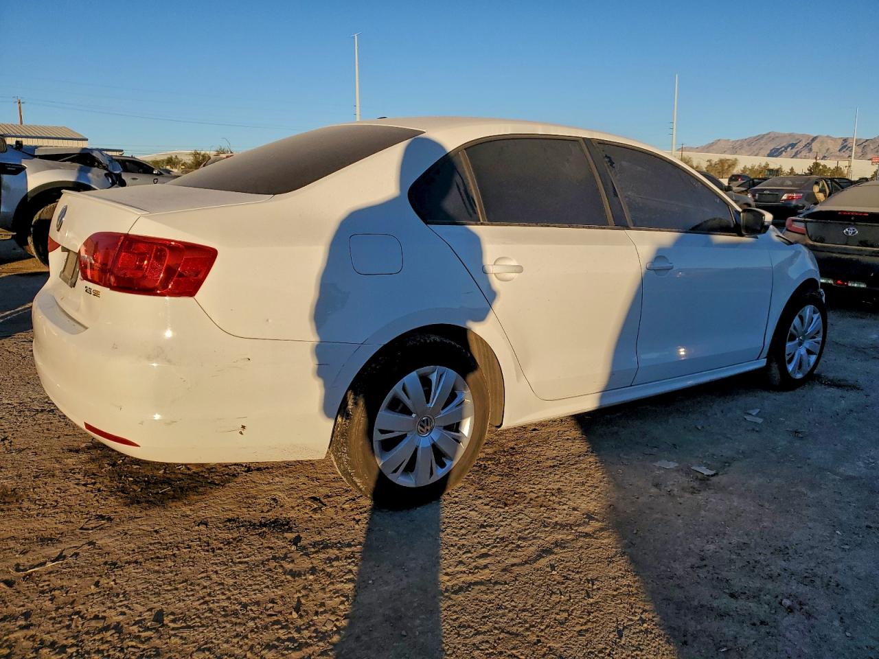 2011 VOLKSWAGEN JETTA SE photo 3