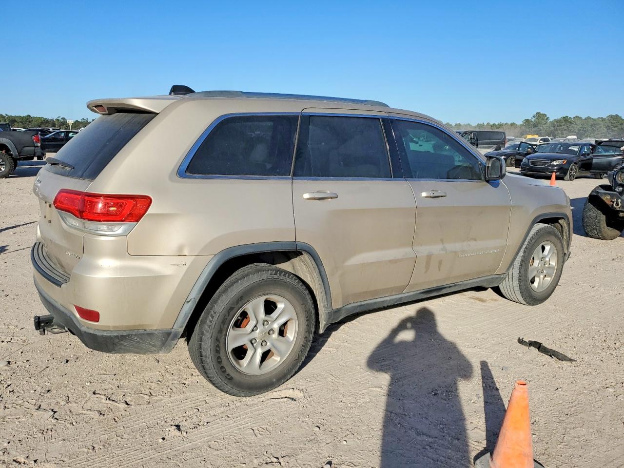 2014 JEEP GRAND CHEROKEE LAREDO photo 5