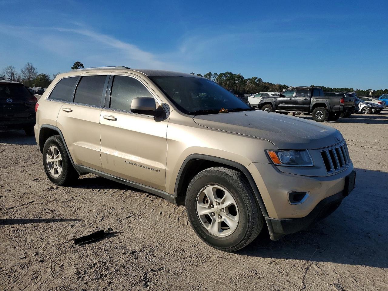 2014 JEEP GRAND CHEROKEE LAREDO photo 7