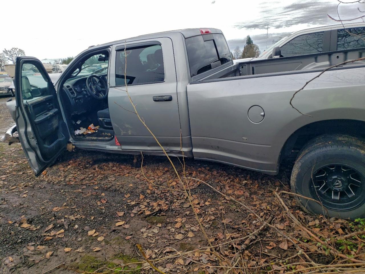 2022 RAM 3500 TRADESMAN photo 3