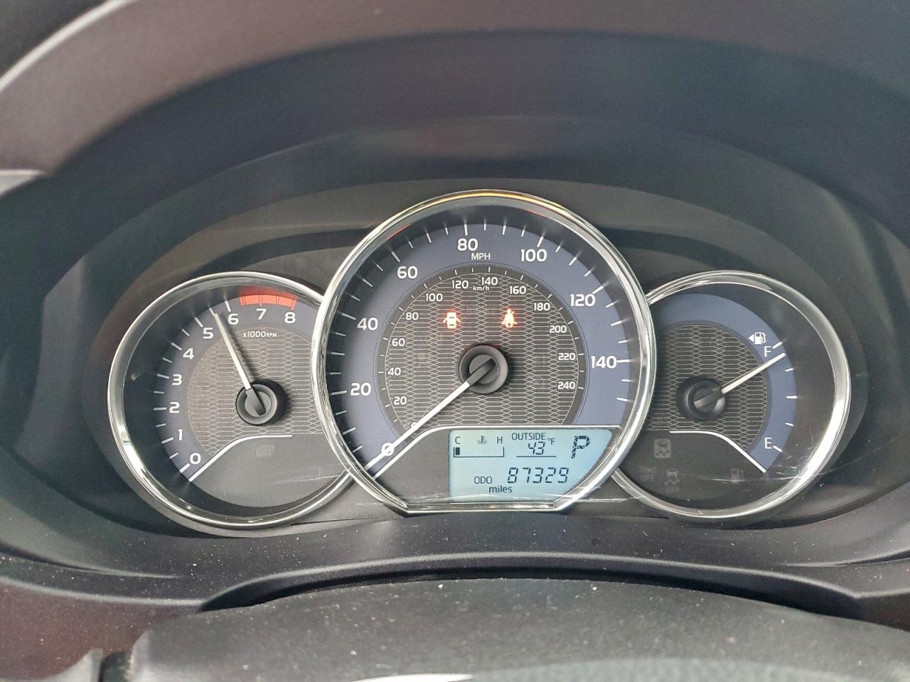 2015 TOYOTA COROLLA L photo 33