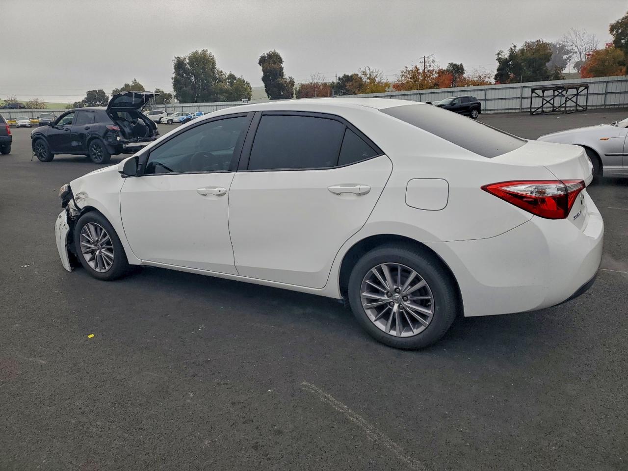 2015 TOYOTA COROLLA L photo 5