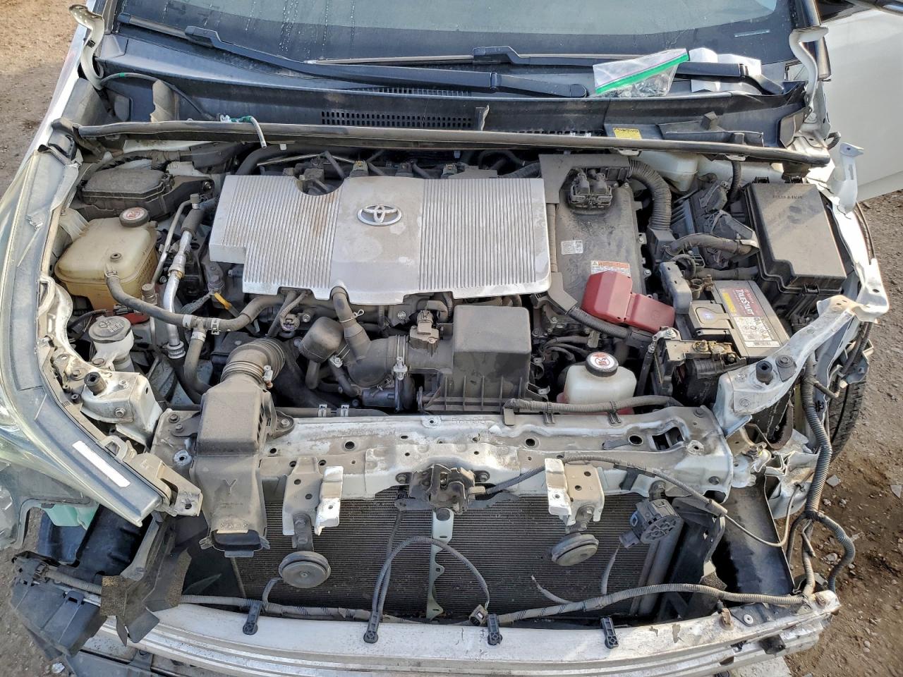 2017 TOYOTA PRIUS FOUR photo 21