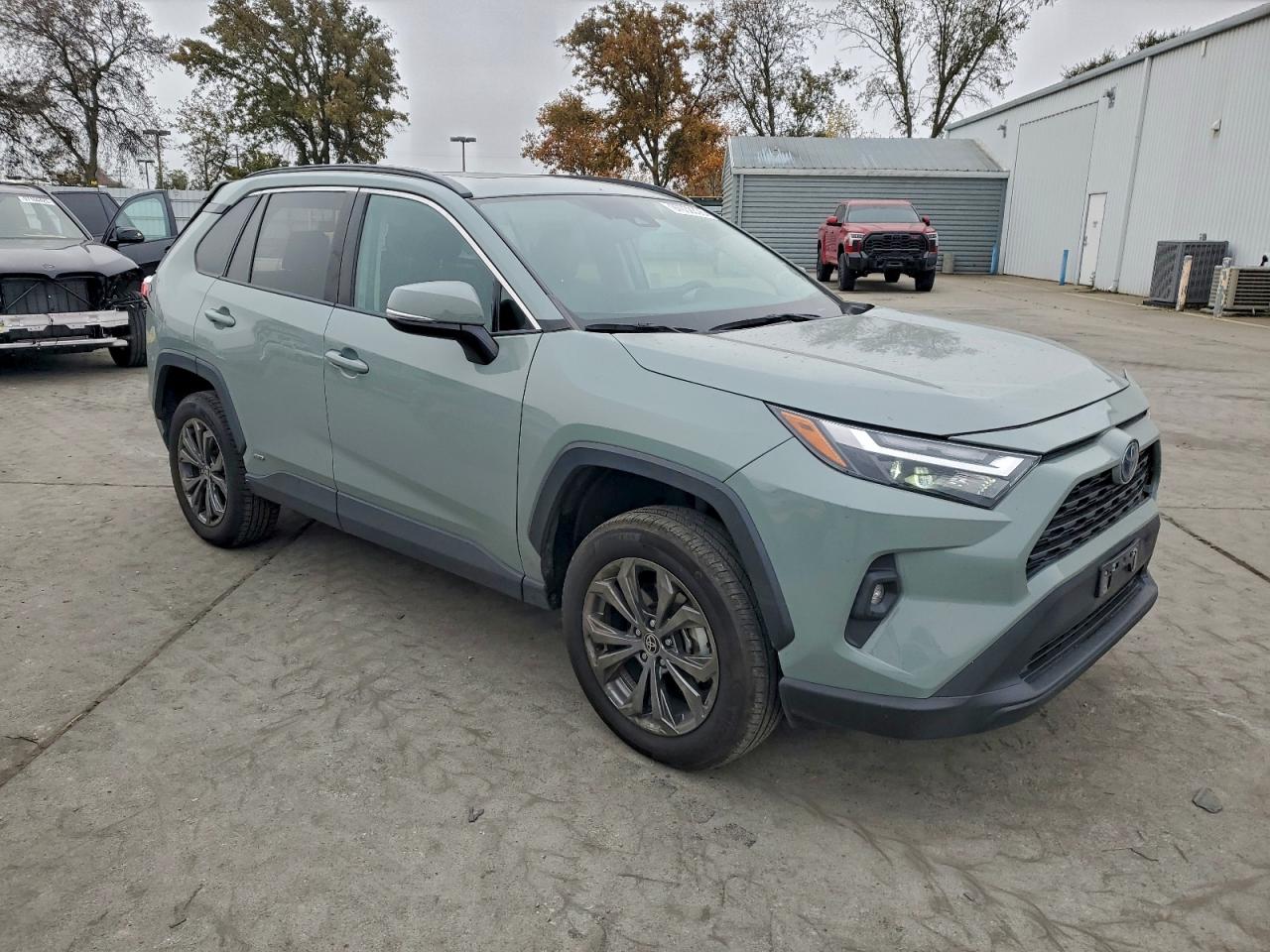 2022 TOYOTA RAV4 XLE PREMIUM photo 10