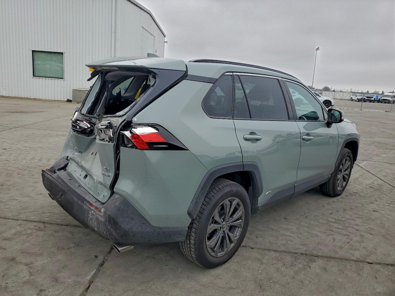 2022 TOYOTA RAV4 XLE PREMIUM photo 7