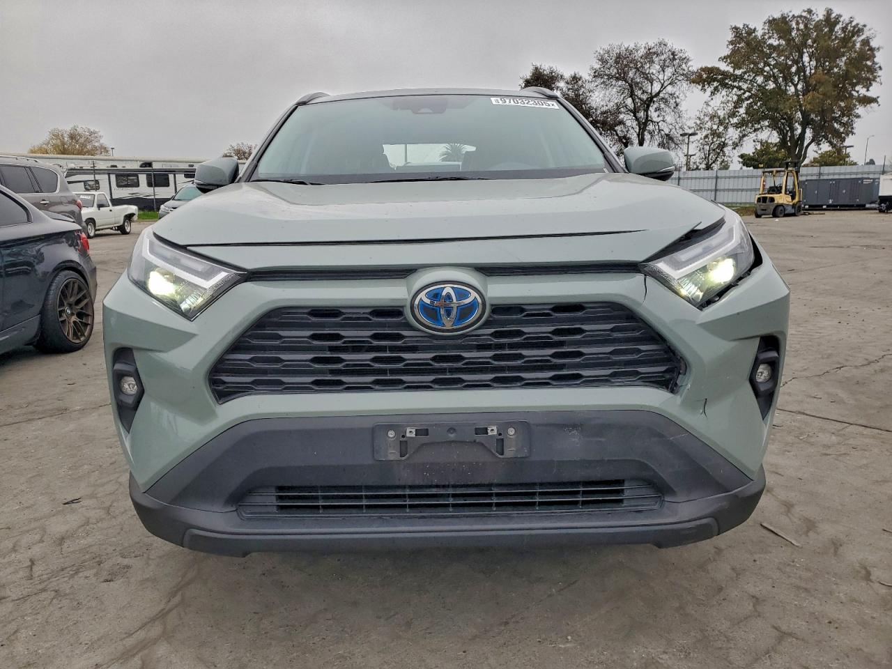 2022 TOYOTA RAV4 XLE PREMIUM photo 13