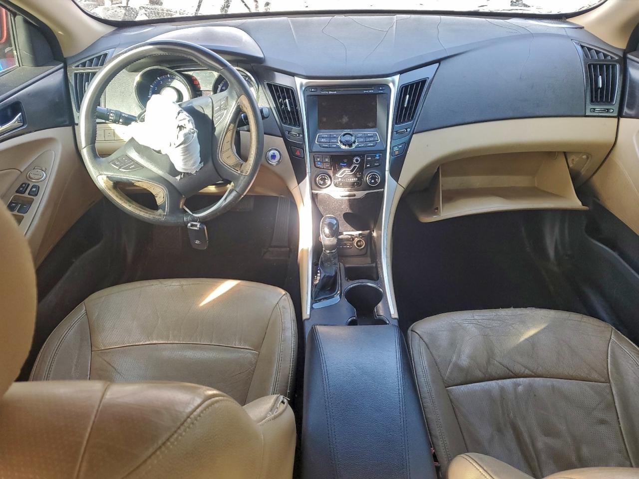 2011 HYUNDAI SONATA SE photo 8