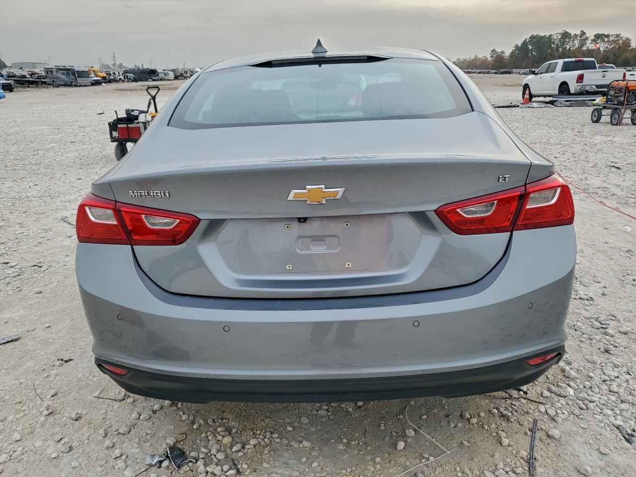 2024 CHEVROLET MALIBU LT photo 6