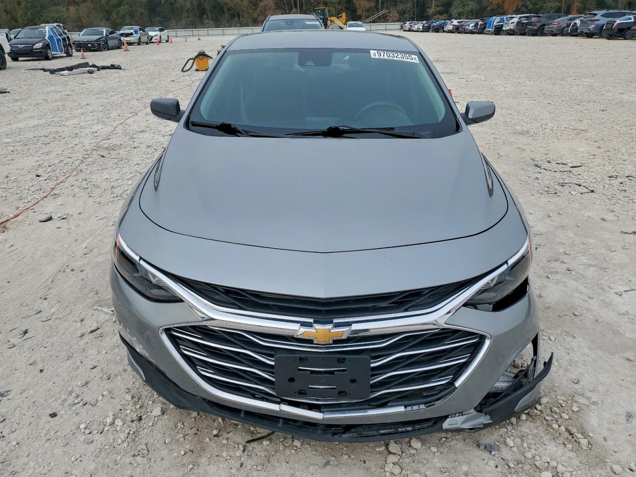 2024 CHEVROLET MALIBU LT photo 5