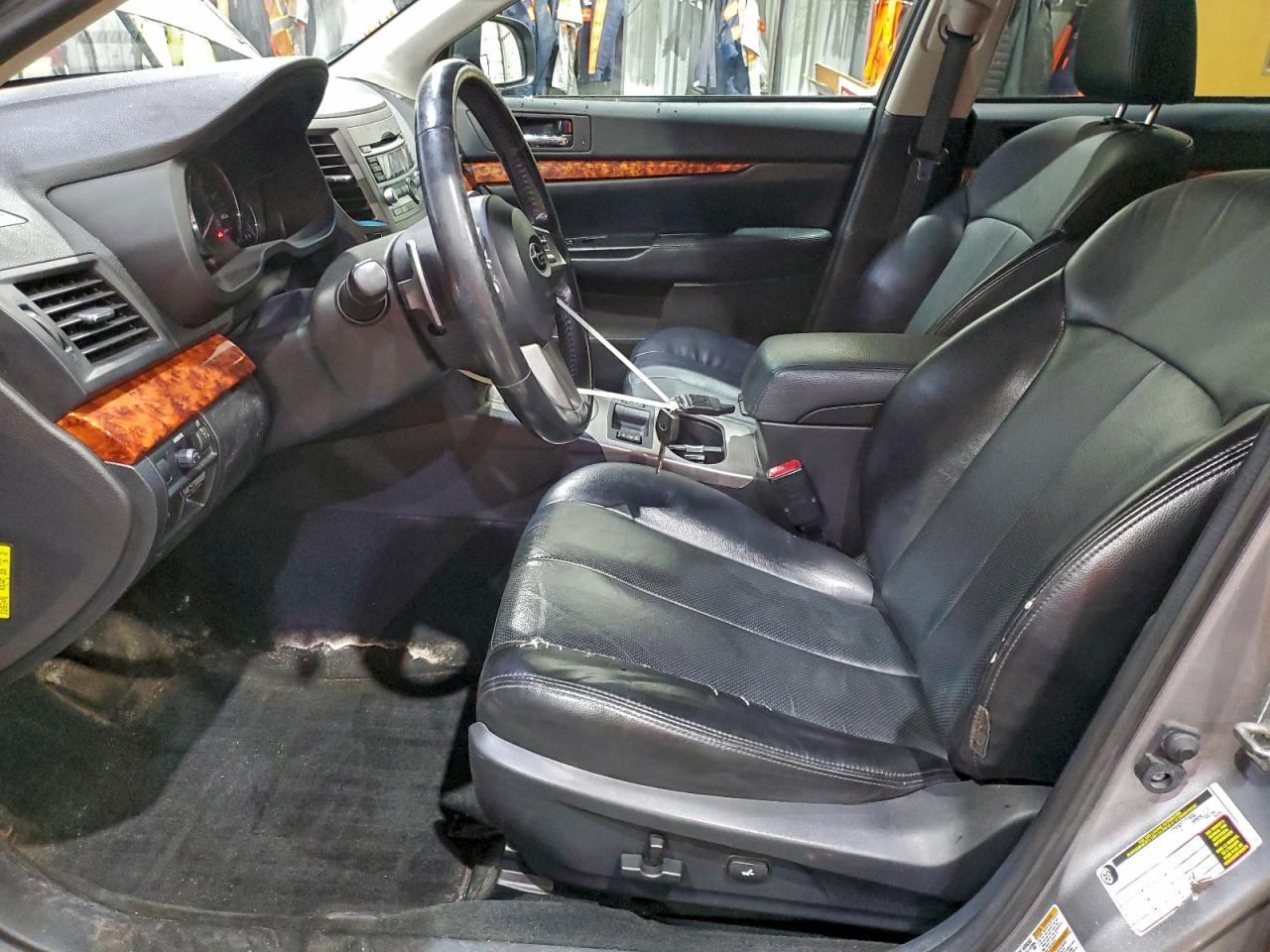 2011 SUBARU OUTBACK 2.5I LIMITED photo 13