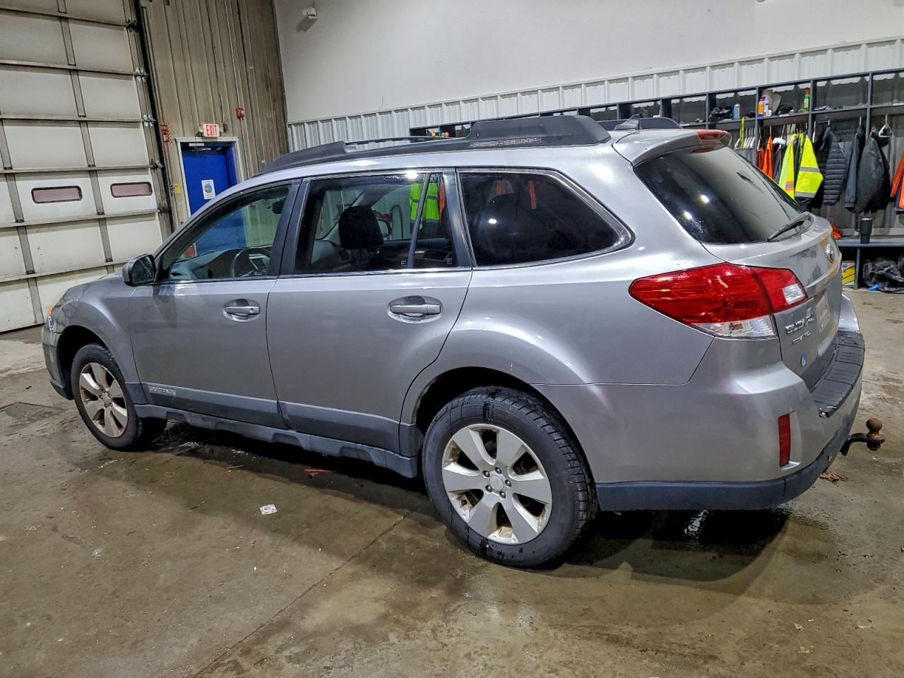 2011 SUBARU OUTBACK 2.5I LIMITED photo 3
