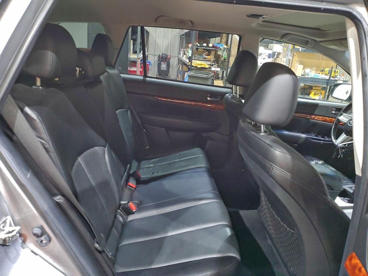 2011 SUBARU OUTBACK 2.5I LIMITED photo 21