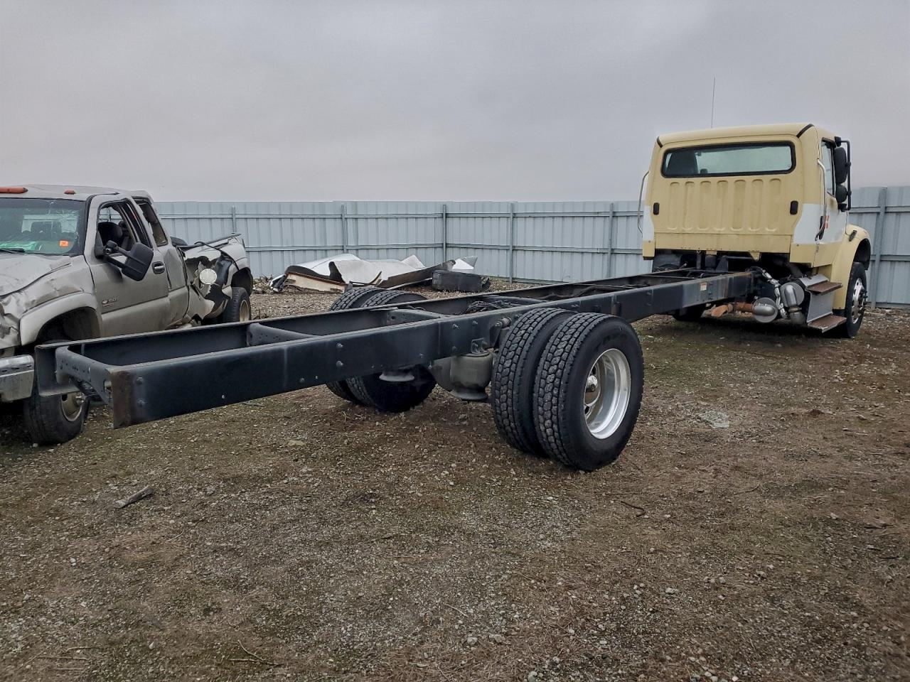 2015 FREIGHTLINER BUSINESS CLASS M2 TRUCK CAB ANDCHASSIS photo 4