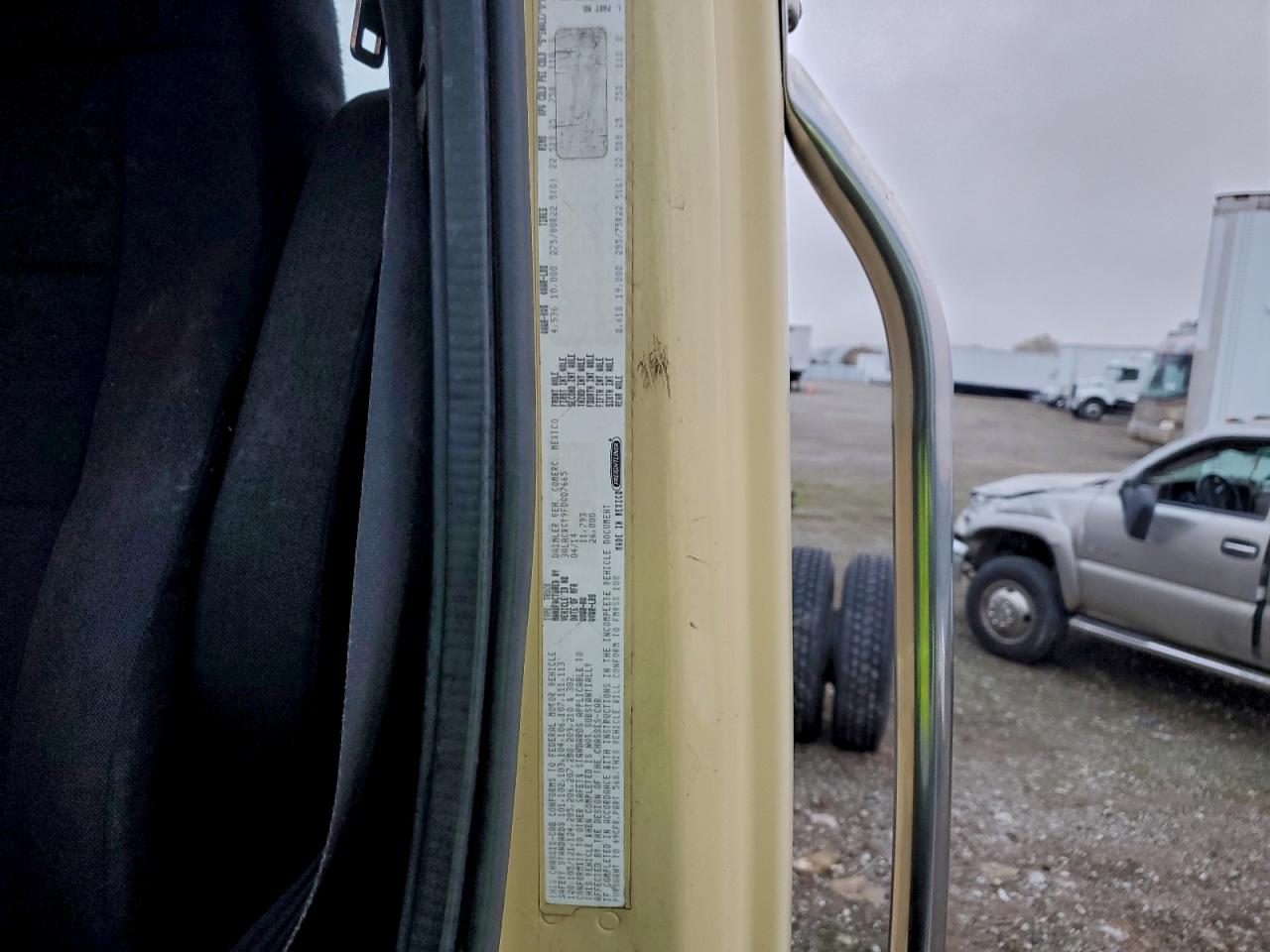 2015 FREIGHTLINER BUSINESS CLASS M2 TRUCK CAB ANDCHASSIS photo 10