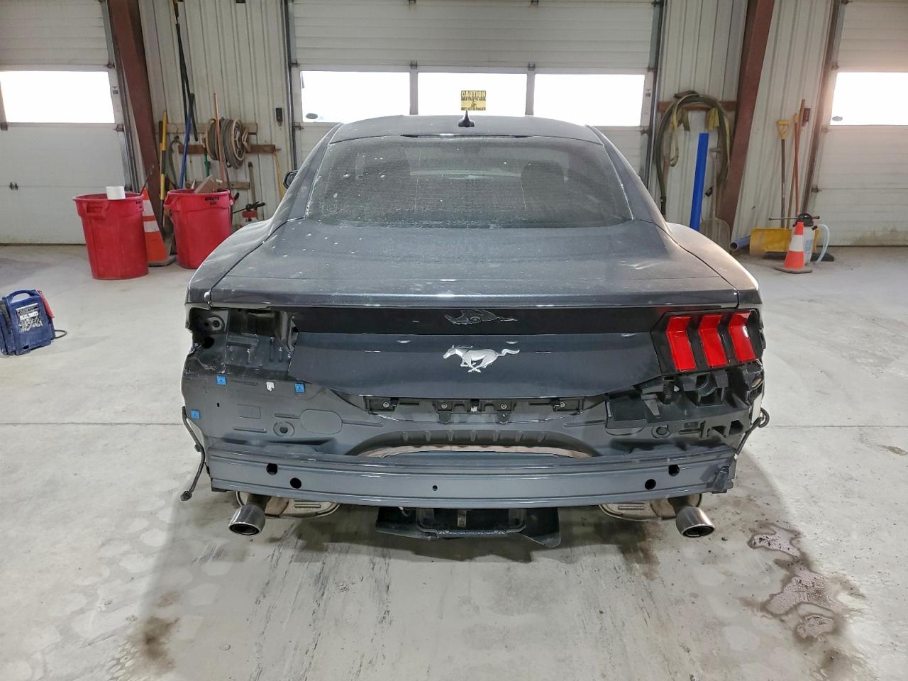 2024 FORD MUSTANG photo 6