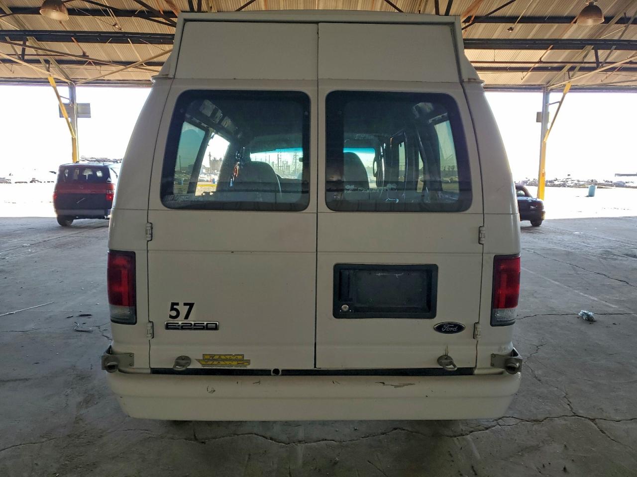 2006 FORD ECONOLINE E250 VAN photo 11