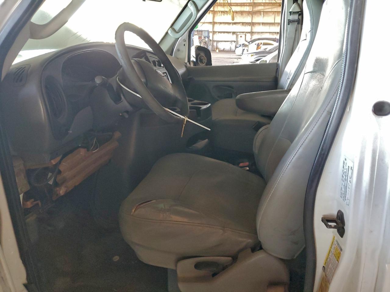 2006 FORD ECONOLINE E250 VAN photo 13