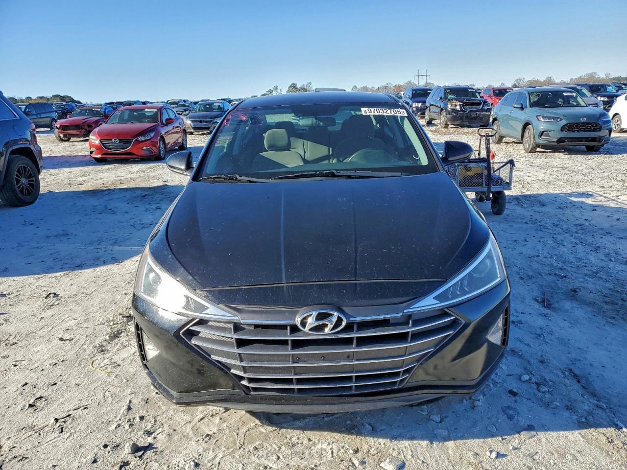 2019 HYUNDAI ELANTRA SE photo 9