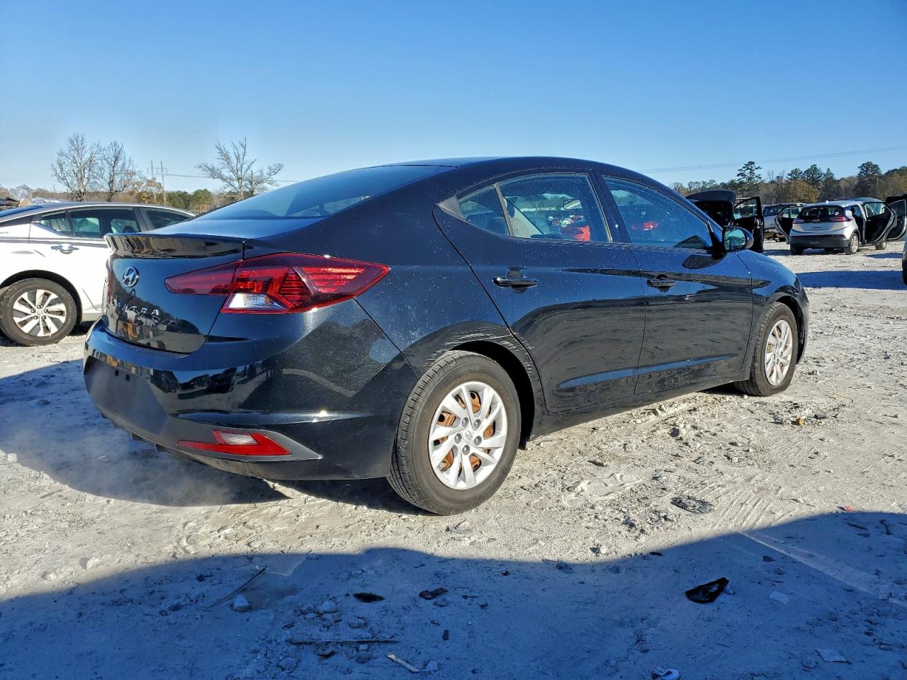 2019 HYUNDAI ELANTRA SE photo 5