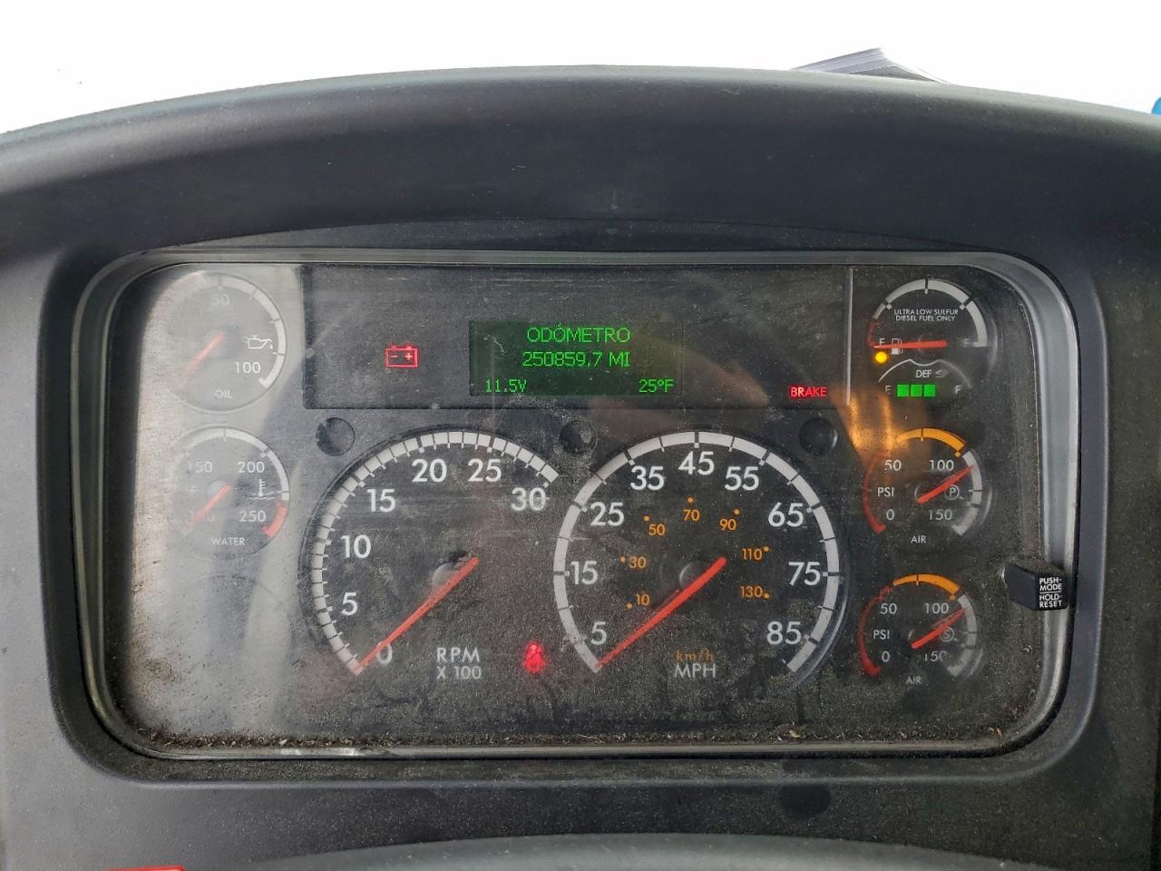 2020 FREIGHTLINER M2 106 MED - Box Truck photo 9