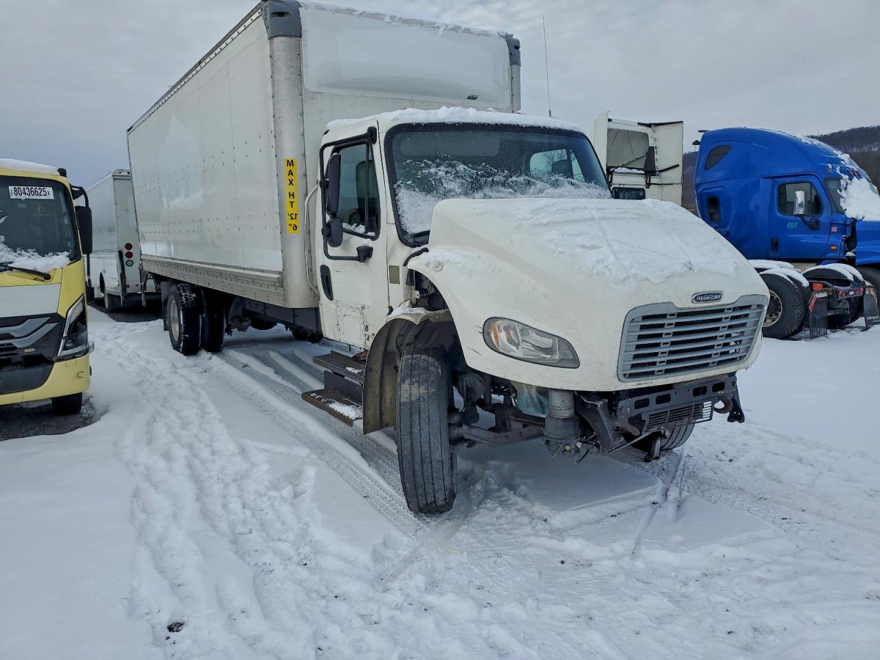 2020 FREIGHTLINER M2 106 MED - Box Truck photo 4