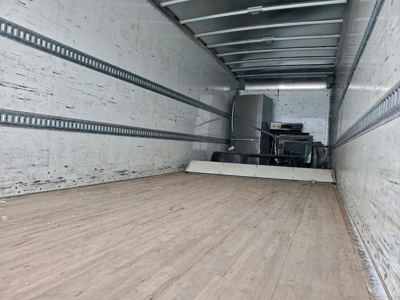 2020 FREIGHTLINER M2 106 MED - Box Truck photo 11