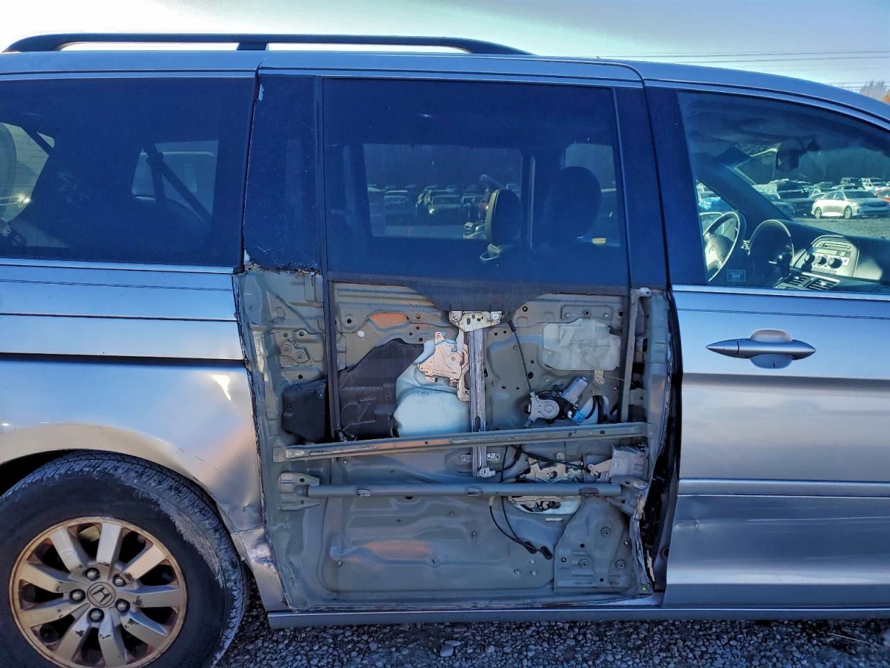 2010 HONDA ODYSSEY EXL photo 11