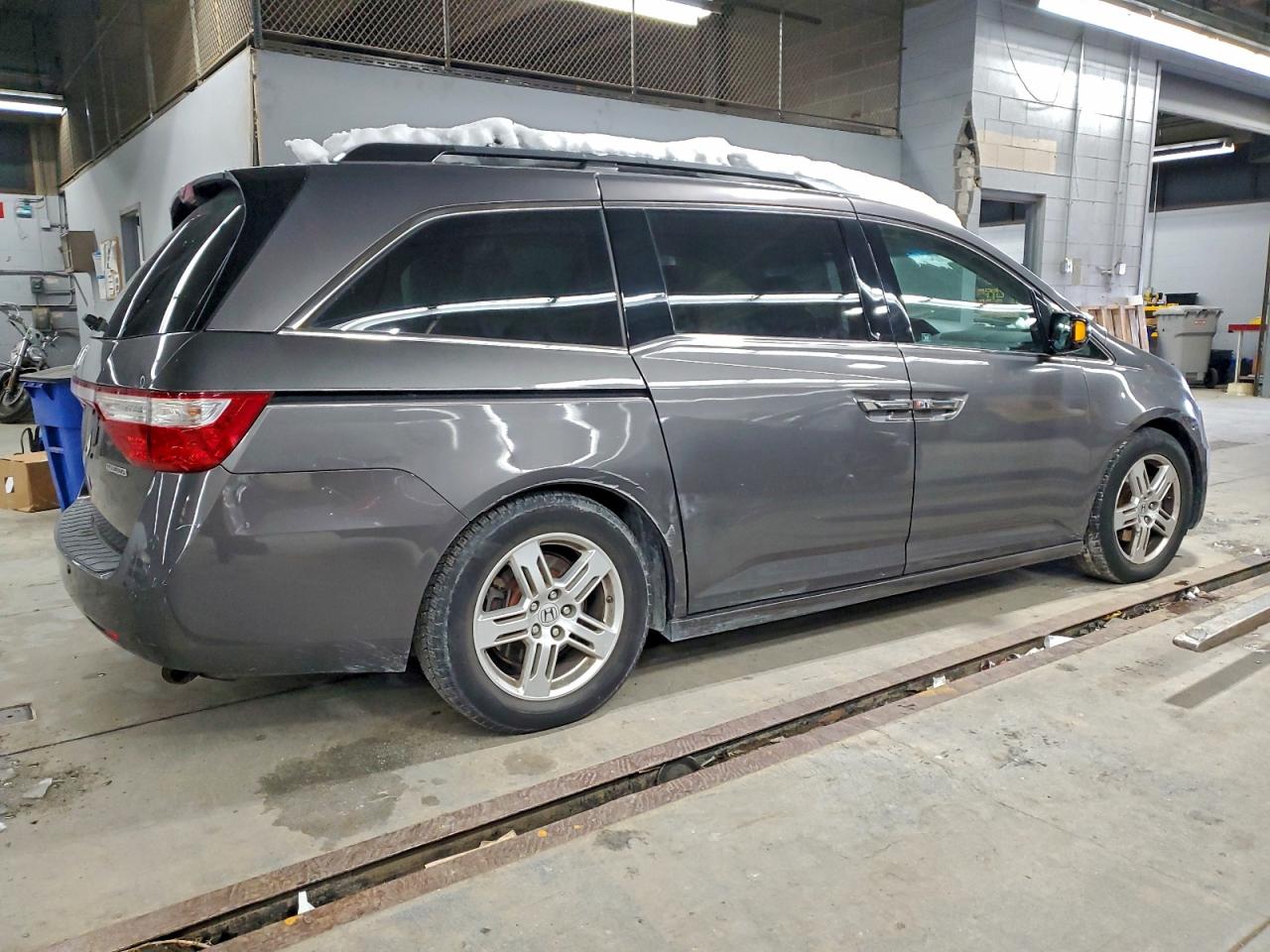 2012 HONDA ODYSSEY TOURING photo 5