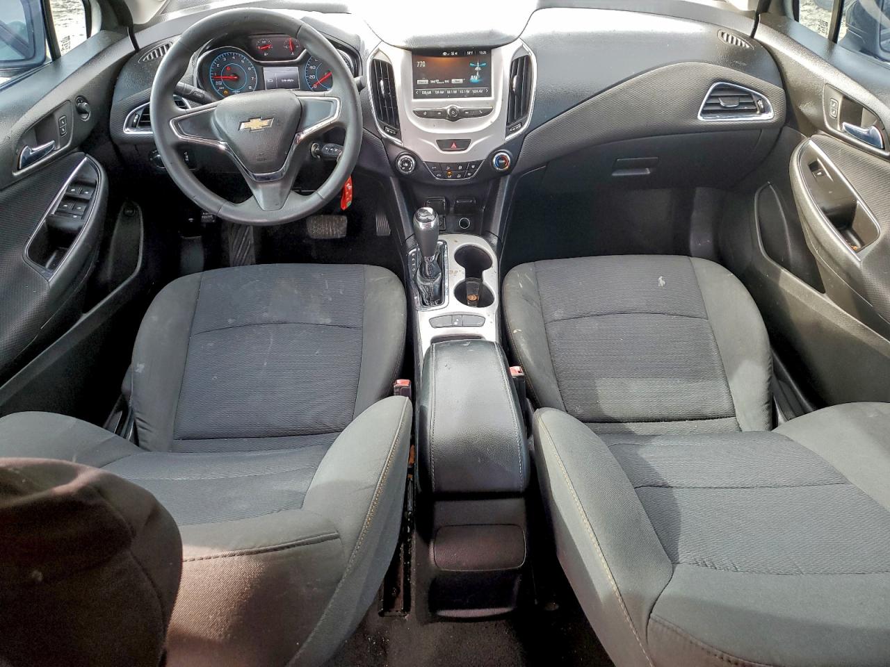 2017 CHEVROLET CRUZE LS photo 15