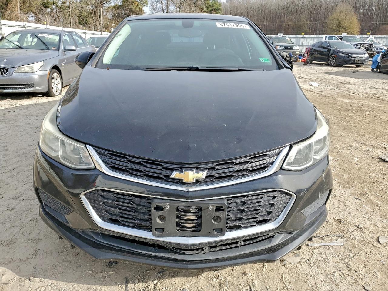 2017 CHEVROLET CRUZE LS photo 9