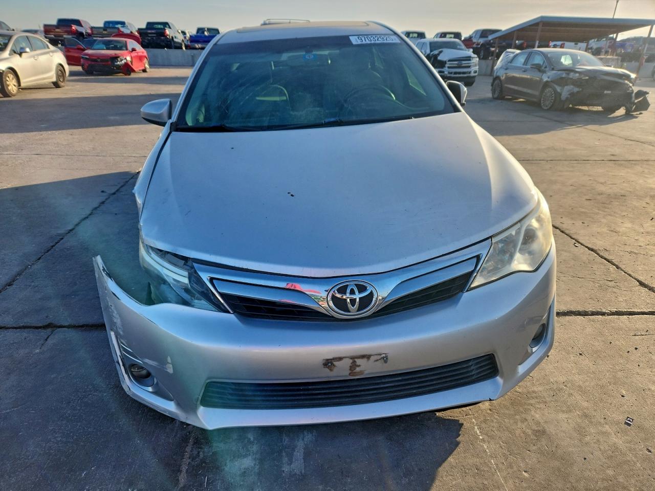 2013 TOYOTA CAMRY L photo 9